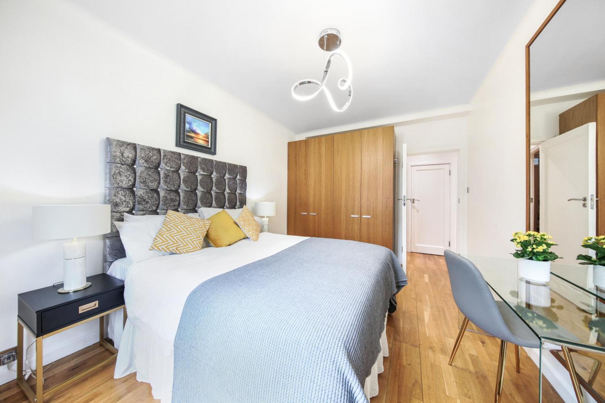 Apartment Bryanston London